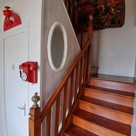 B&B Chez Annie Saint-Martin-de-Gurçon Екстериор снимка