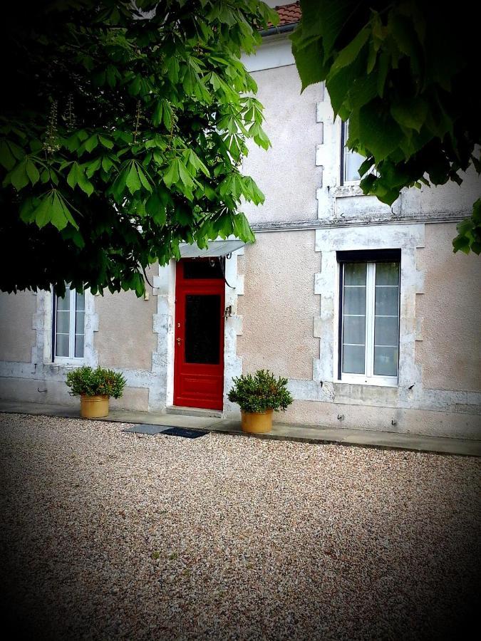 B&B Chez Annie Saint-Martin-de-Gurçon Екстериор снимка
