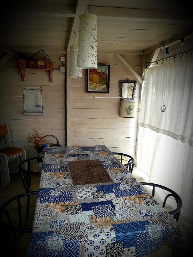 B&B Chez Annie Saint-Martin-de-Gurçon Екстериор снимка