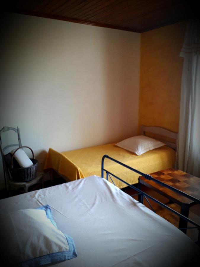 B&B Chez Annie Saint-Martin-de-Gurçon Екстериор снимка